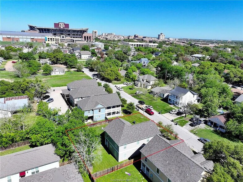 Building Photo - 410 Montclair Ave