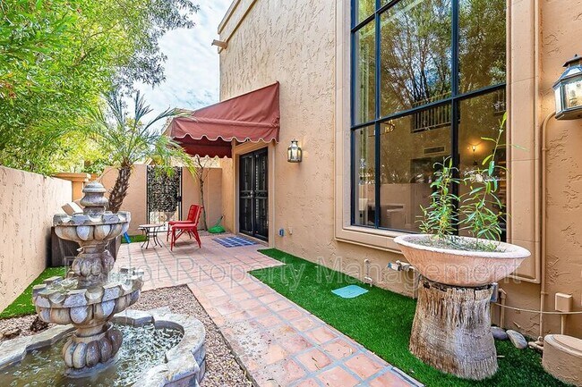 Building Photo - 8602 E Vista Del Lago