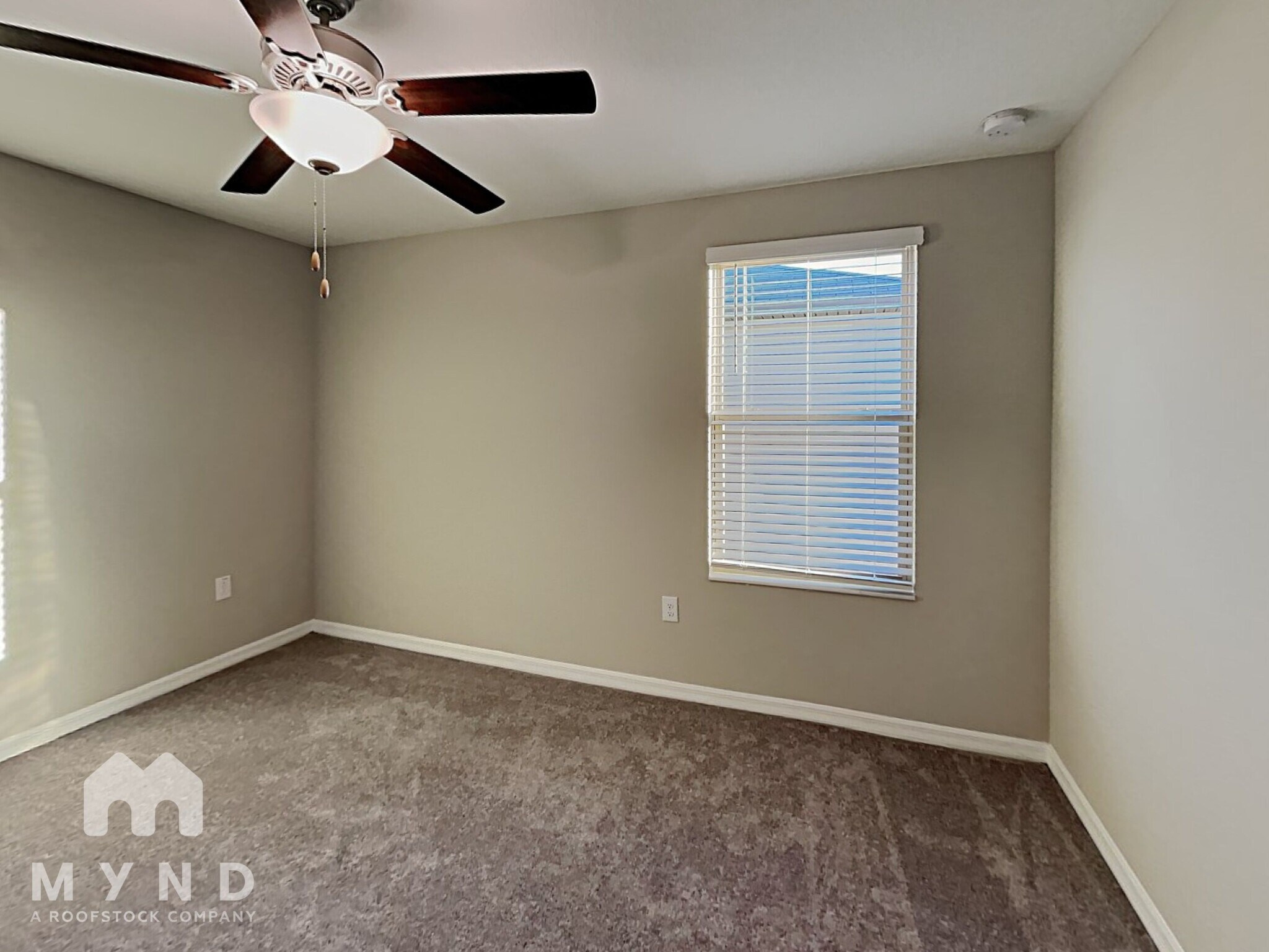 Building Photo - 5250 White Chicory Dr