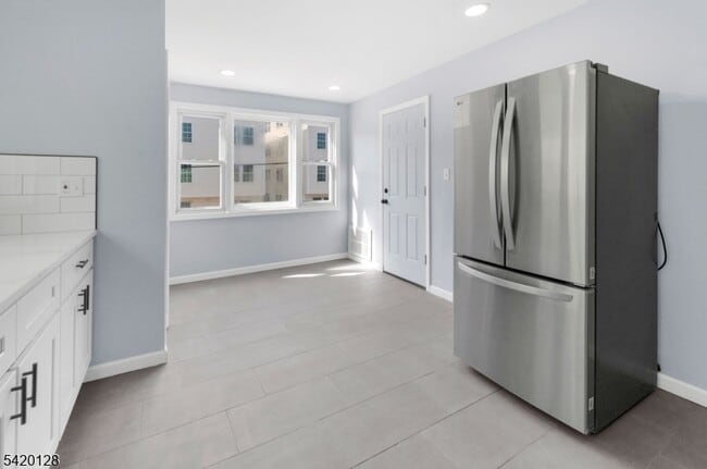 Building Photo - 157 Fairmount Ave