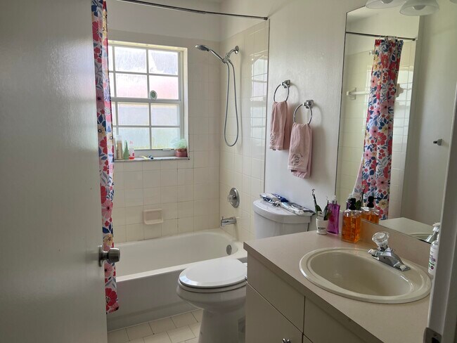 Building Photo - 7565 Edisto Dr