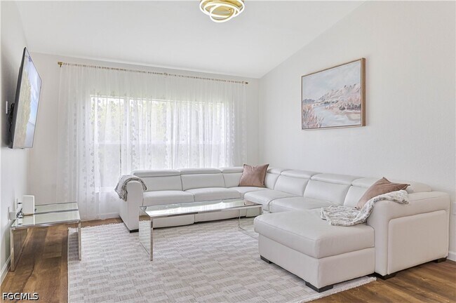 Building Photo - 22741 Sandy Bay Dr
