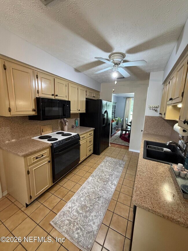 Building Photo - 5495 Forrest Dr