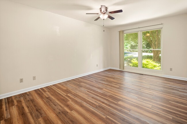 Building Photo - 12 West St