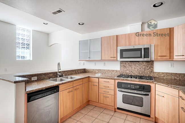 Building Photo - 4057 1st AvenueUnit 109