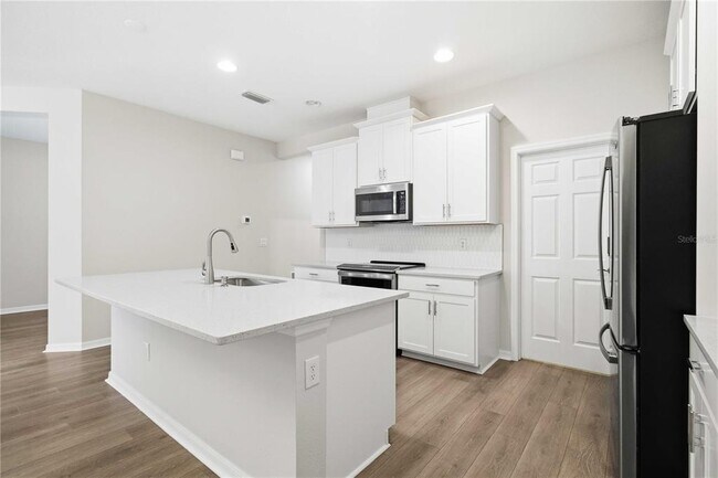 Building Photo - 5918 Fiore Dr