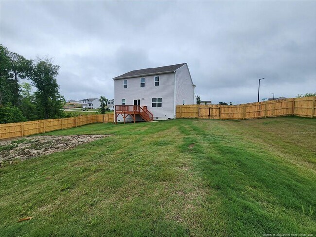 Building Photo - 15 Charlies Bnd Wy