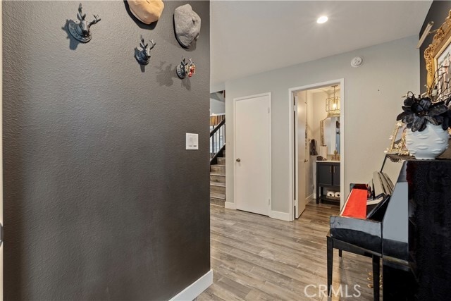 Building Photo - 18175 Andrea Cir N