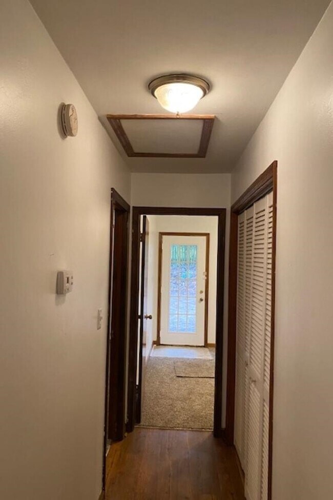 Building Photo - 177 Whetherbine Way W