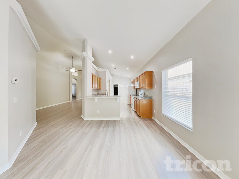 Building Photo - 2143 Kaylas Ct