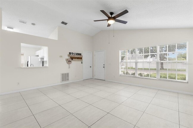Building Photo - 5204 Creekmore Ln