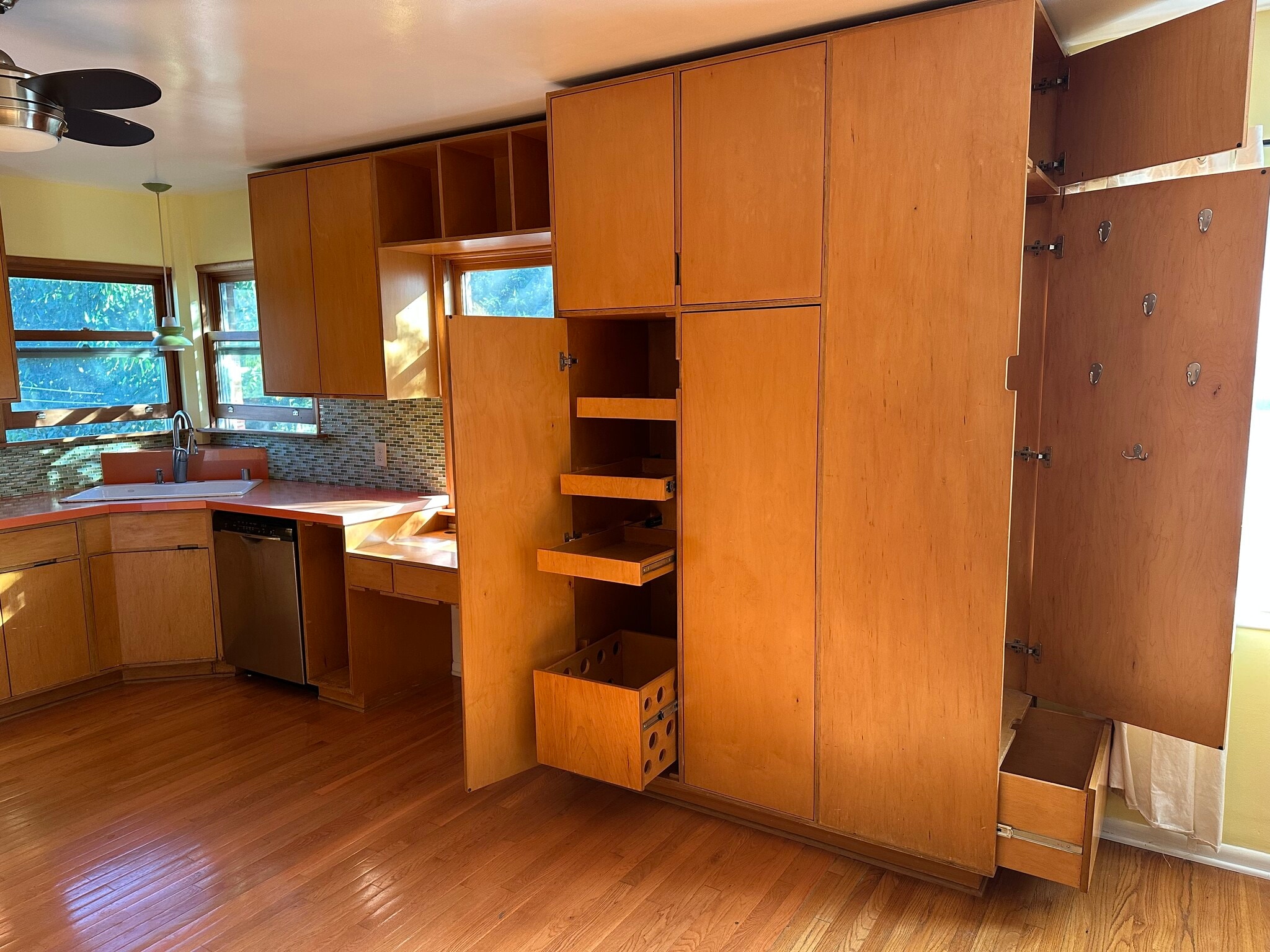 Pantry and coat closet - 4680 College View Ave