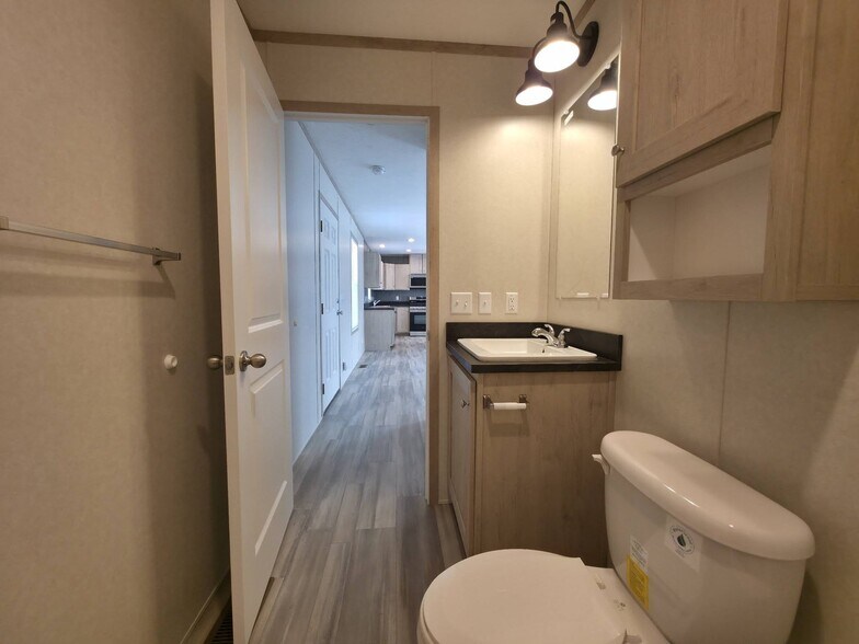 Building Photo - 3510 N 9th St