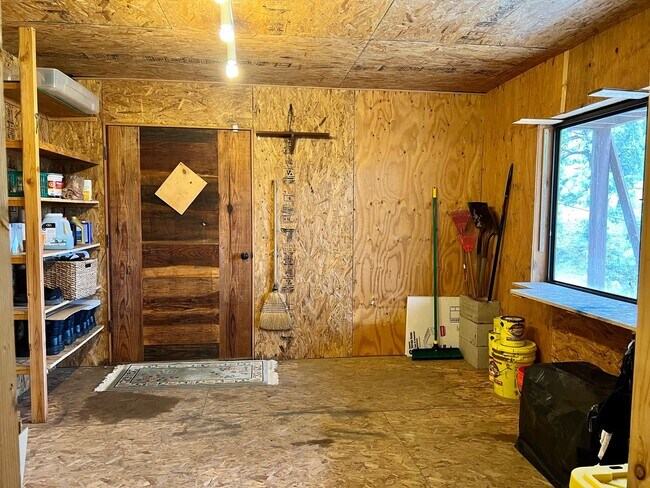 Building Photo - Cozy 3-Bed 2-Bath Cabin-Style Home Nestled...