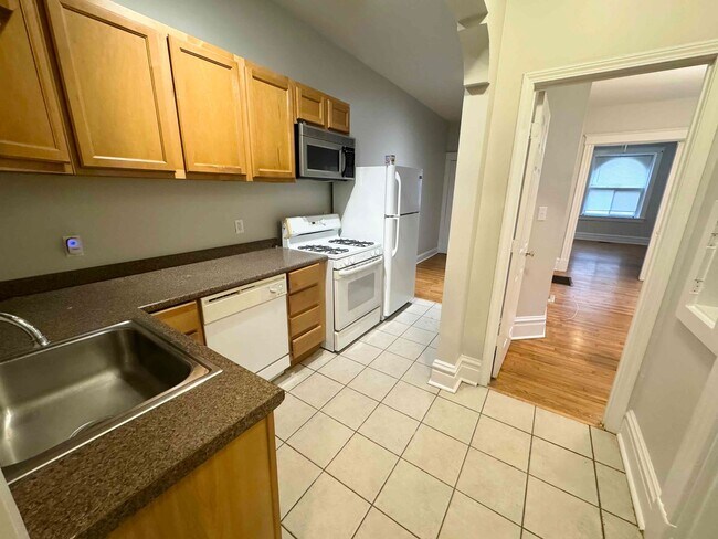 Building Photo - 3539 Giles Ave
