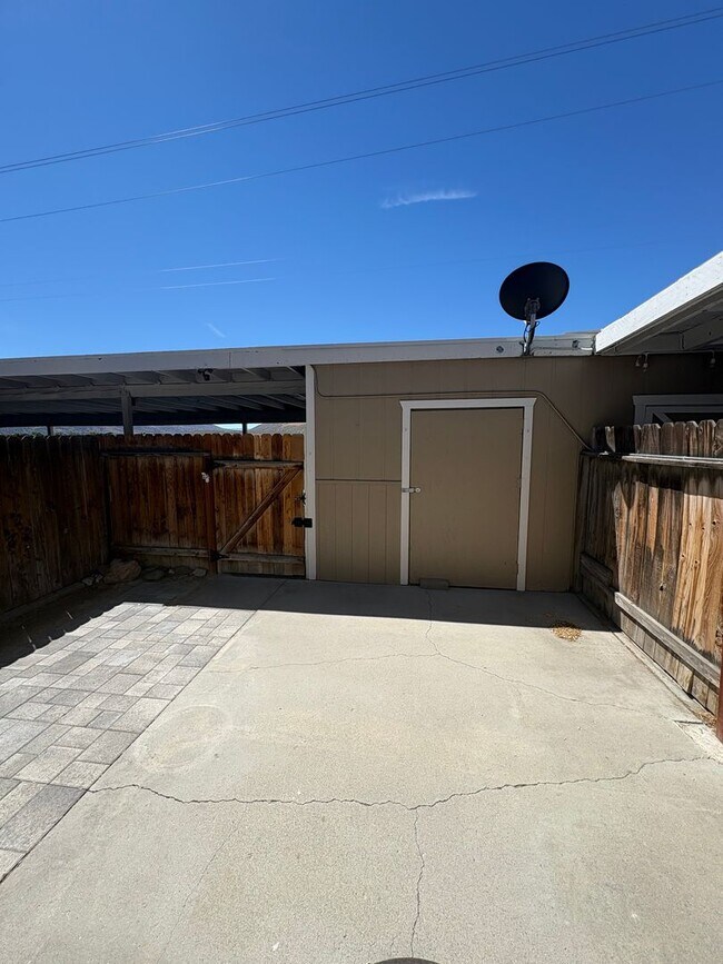 Building Photo - 2702 W Modoc Ct