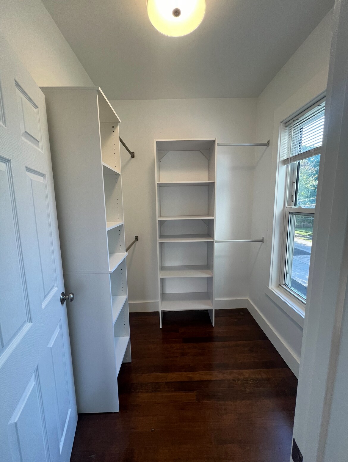 Building Photo - 10 Stark St