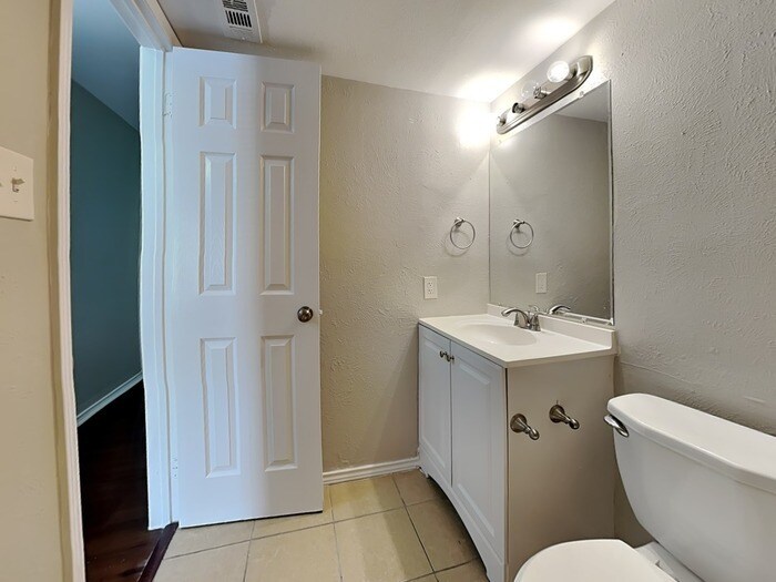 Building Photo - 7621 Pebble Beach Dr