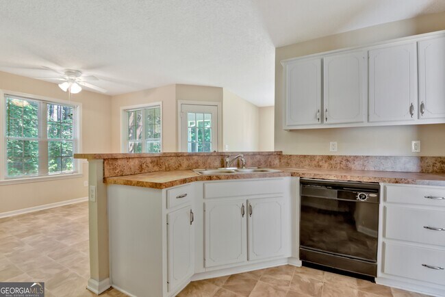 Building Photo - 45 Paces Landing Dr
