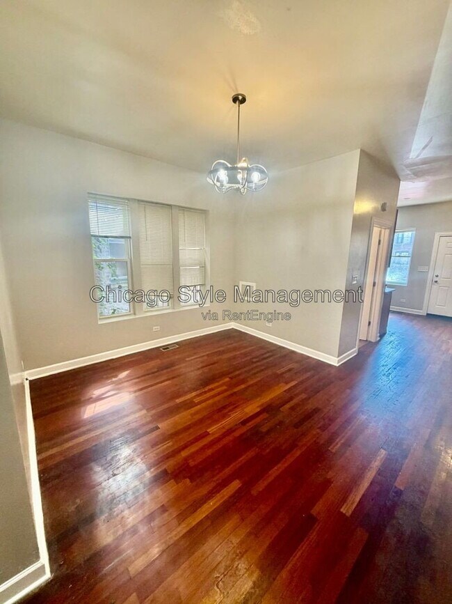 Building Photo - 5739 S Calumet Ave