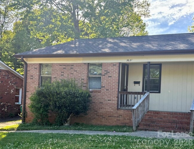 Building Photo - 3633 Driftwood Dr