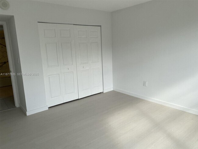 Building Photo - 199 Ocean Ln Dr