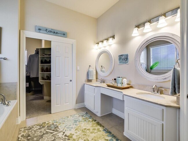 Building Photo - 207 Crosswind Ct