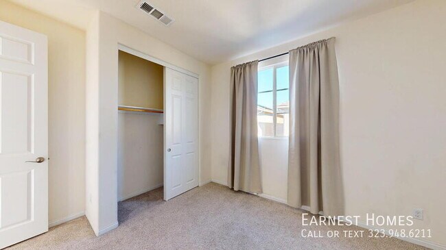 Building Photo - 9241 N Lamia Ct