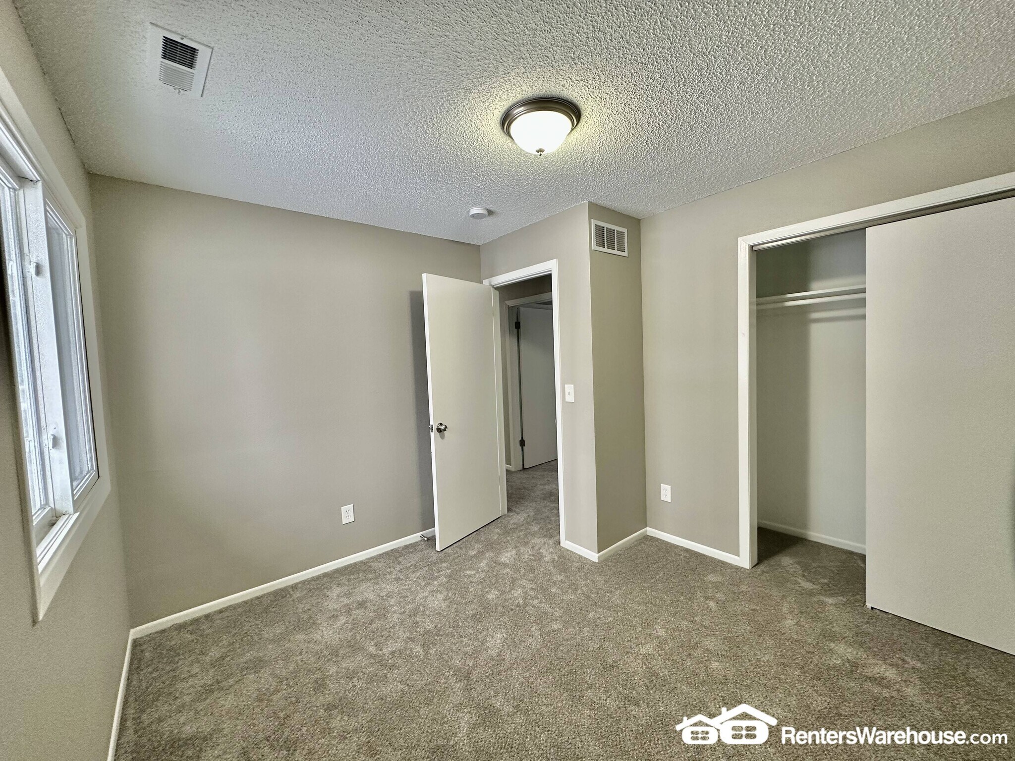 Building Photo - 1933 E 25th St