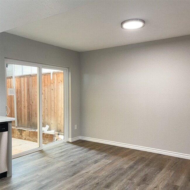 Building Photo - 7331 Chasewood Dr