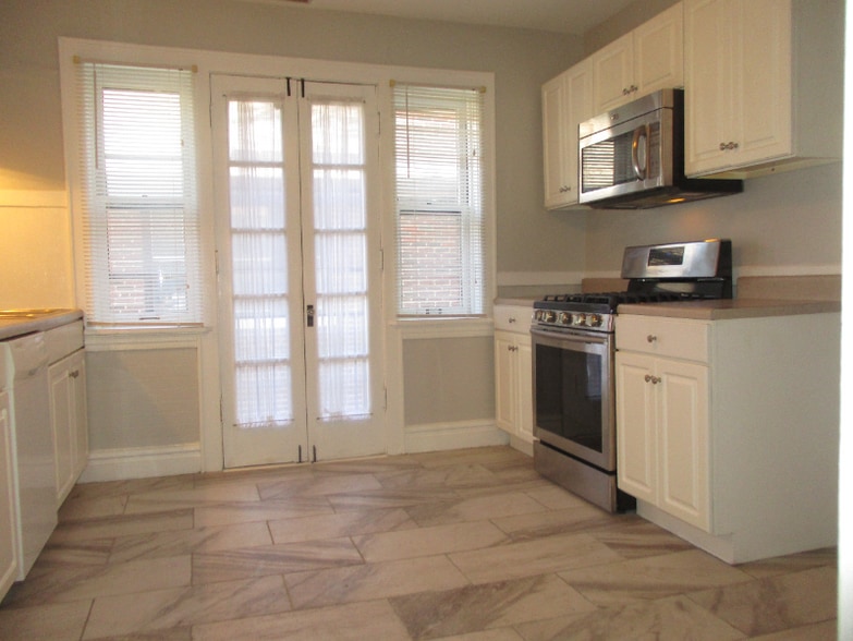 Primary Photo - 1079 Terrace Dr