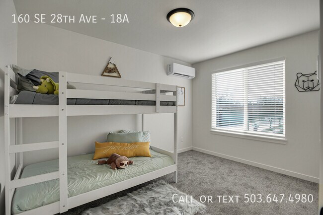 Building Photo - 160 SE 28th Ave