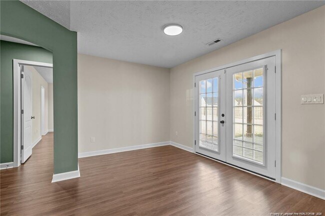 Building Photo - 266 Ivywood Ln
