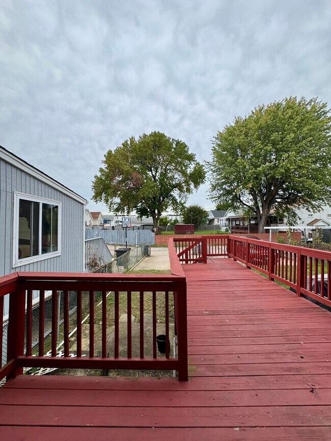 Building Photo - Charming 3 Bedroom/2 Bathroom in Essex, MD!