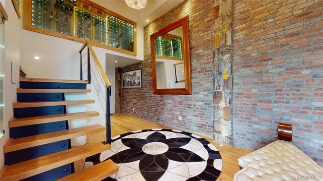 Building Photo - 1255 5th Ave