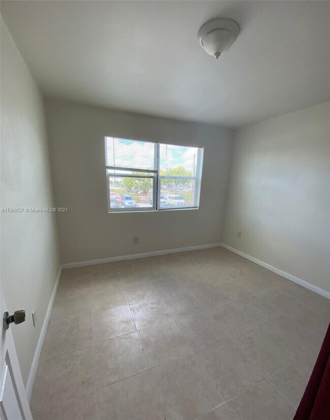 Building Photo - 14250 NW 22nd Ave