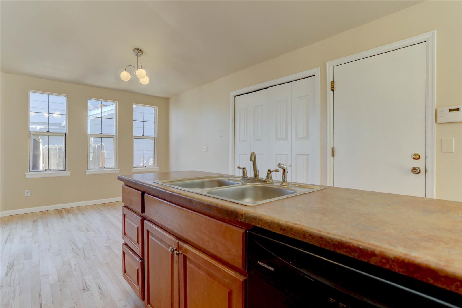 Building Photo - 13553 W 65th Pl