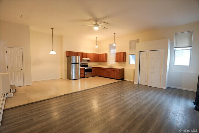 Building Photo - 1116 NY-28