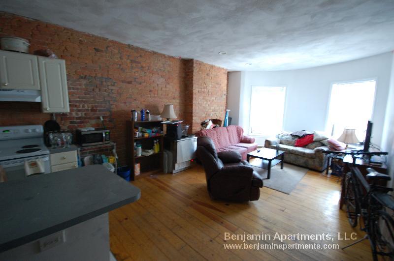 Building Photo - 610 Columbus Ave