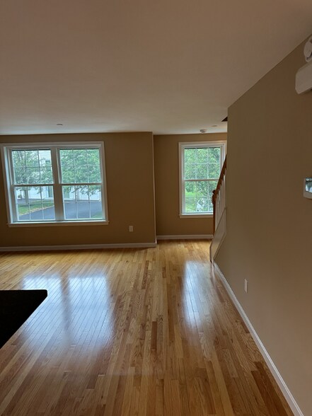 Building Photo - 0 Hartshorn Way