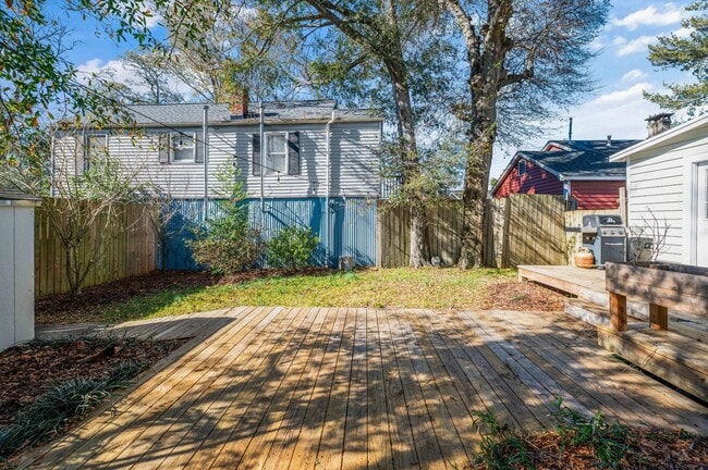 Building Photo - 3 Bedroom, 2 Bathroom Cottage In the Heart of Downtown Wilmington