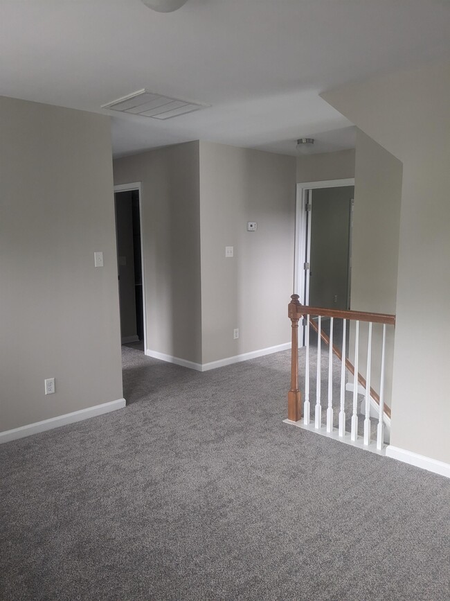 Building Photo - 208 Foster Rd