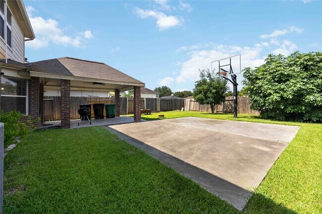 Building Photo - 14123 Autumn Ridge Trail Dr
