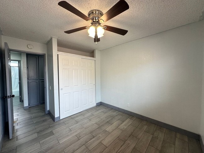 Building Photo - Four Bedroom