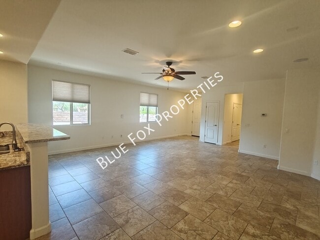 Building Photo - 12812 N Camino Vieja Rancheria