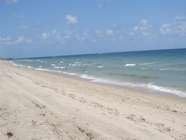 Building Photo - 1421 S Ocean Blvd