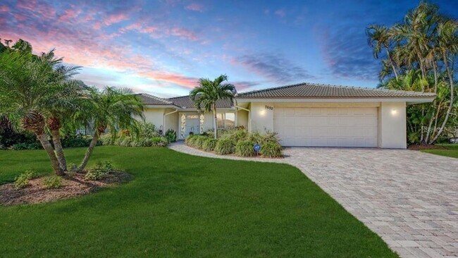 Building Photo - 7692 Cove Terrace