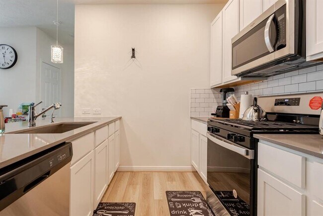 Building Photo - 6155 Topaz Pnes Trl