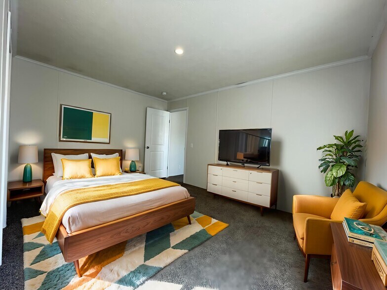 Building Photo - 16242 Frontenac Ave