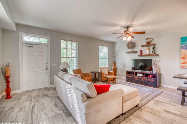 Building Photo - 148 Ashley Ct